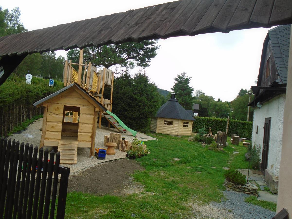 Za Krizkem Lodge *